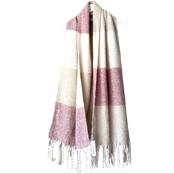 Gentle Fawn Huntingon Pink & Taupe/Cream toned cozy scarf - Picture 5 of 11